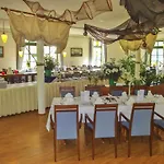 & Restaurant Lenzer Krug