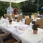 & Restaurant Lenzer Krug 3*