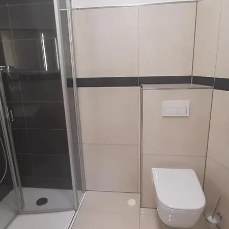 & Restaurant Lenzer Krug Ξενοδοχείο Malchow (Mecklenburg-Vorpommern)