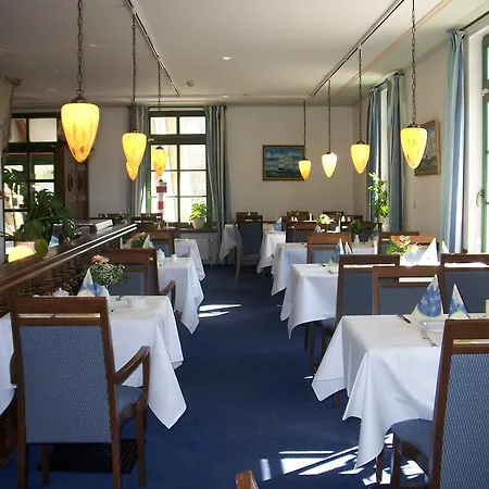 & Restaurant Lenzer Krug 酒店 3*