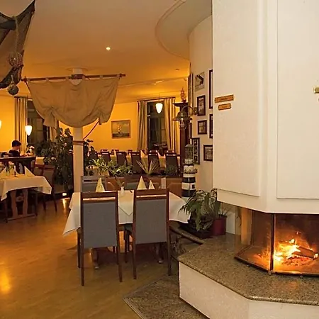 & Restaurant Lenzer Krug Hotel Malchow (Mecklenburg-Vorpommern)