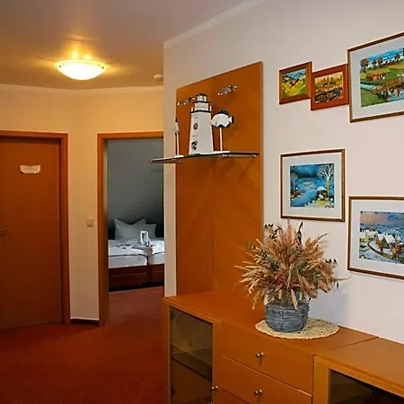 & Restaurant Lenzer Krug Hotel
