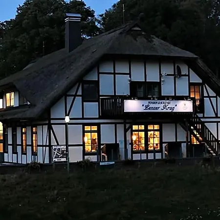 & Restaurant Lenzer Krug Szálloda