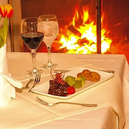 & Restaurant Lenzer Krug Hotel 3*