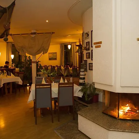 & Restaurant Lenzer Krug 3*